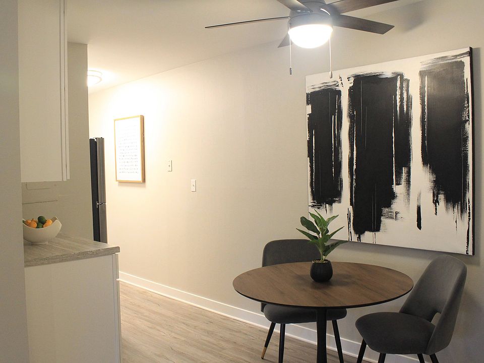 Lisle Station Apartments 4758 Saint Joseph Creek Rd Lisle IL Zillow