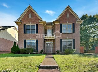 1015 Warwick Pl, Southaven, MS 38671