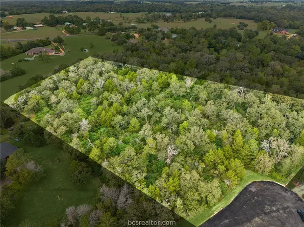 150 Lola Ln, Bellville, TX 77418