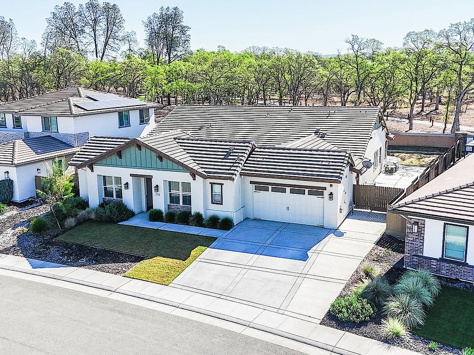 1st image of 2135 Pinehurst Dr