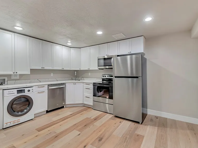 1929 N 4100 W #B — Photo 2
