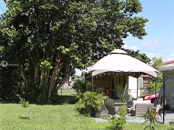 3rd image of 14322 SW 110th Ave #1