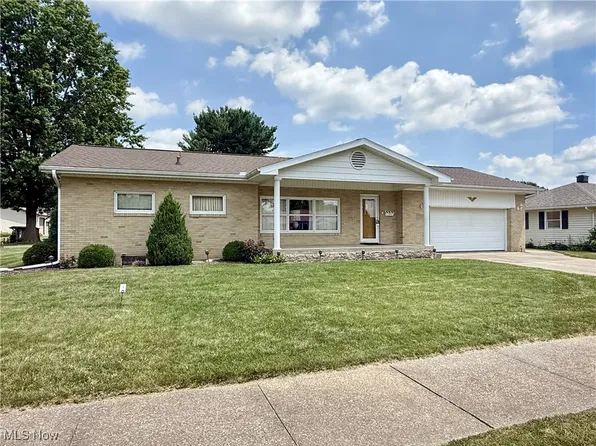 933 NW Prospect St, New Philadelphia, OH 44663