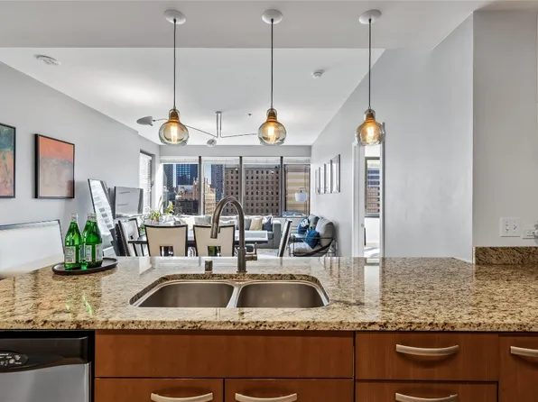 1200 Main St APT 1610, Dallas, TX 75202