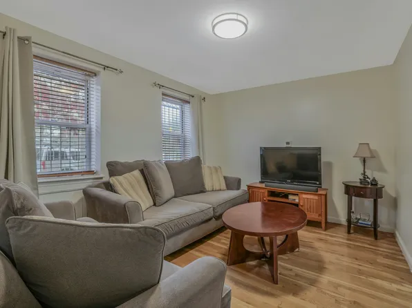 747 Essex Street image 4 of 23