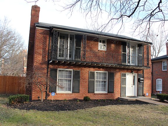 2nd image of 930 S Central Ave