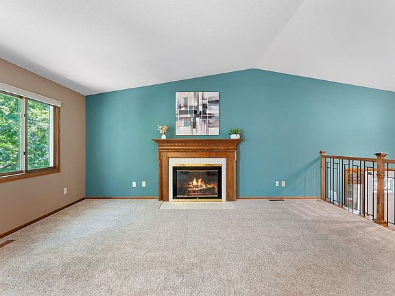 4th image of 6121 Creek View Trl