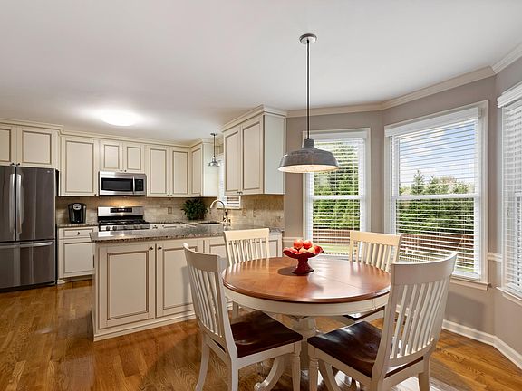 5th image of 168 Heathersett Dr