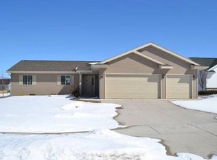 429 Crowfoot Ave, Fond Du Lac, WI 54935