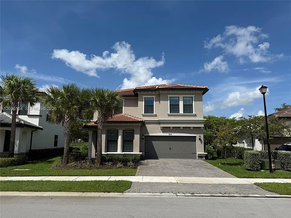 8112 NW 78th St