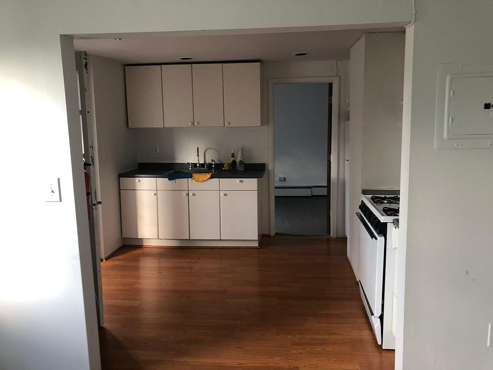 1st image of 360 Southard Ave #3