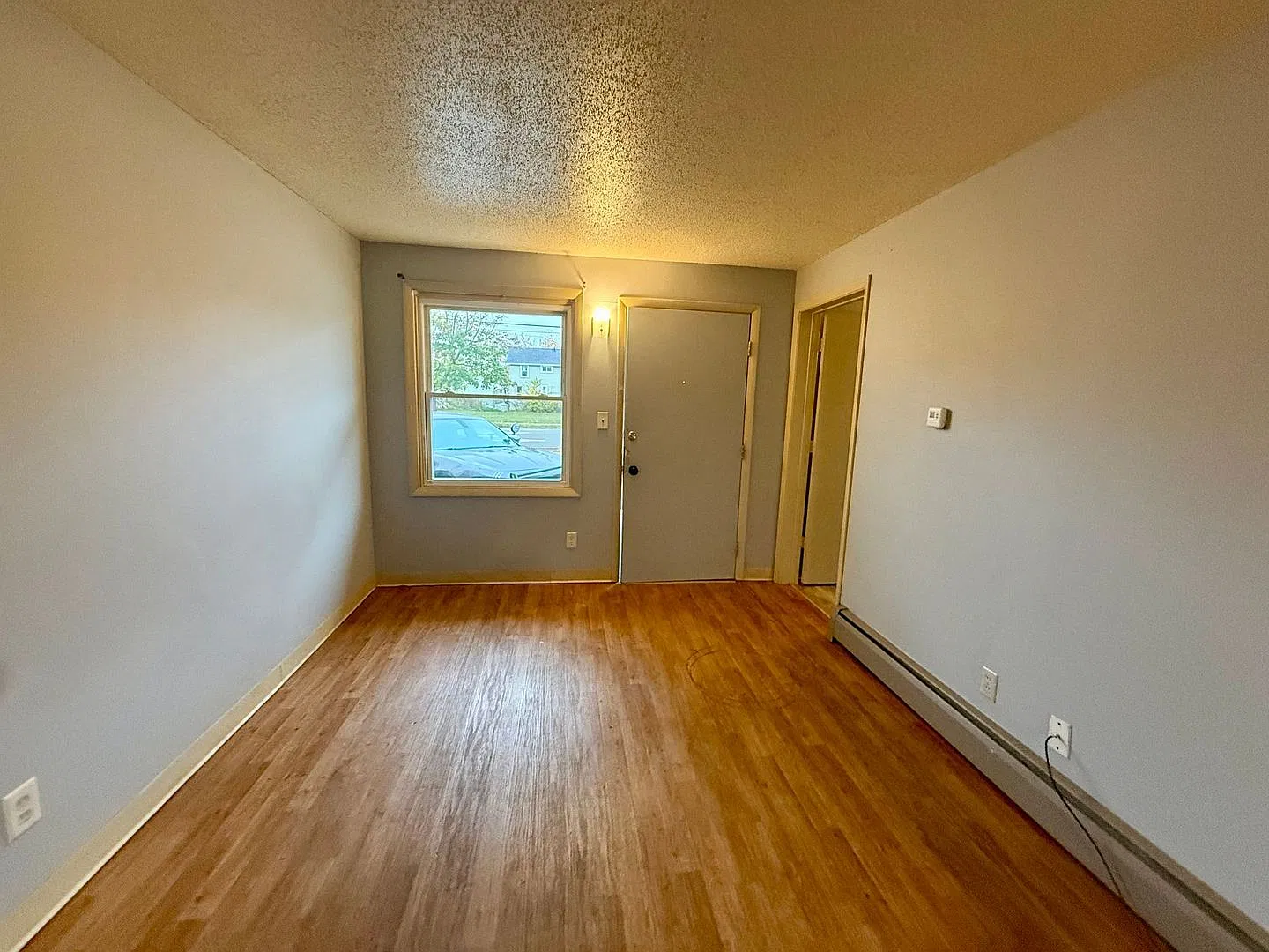 601 McClellan St — Photo 3