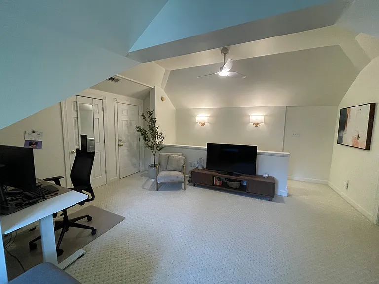 3rd Floor Bonus Room