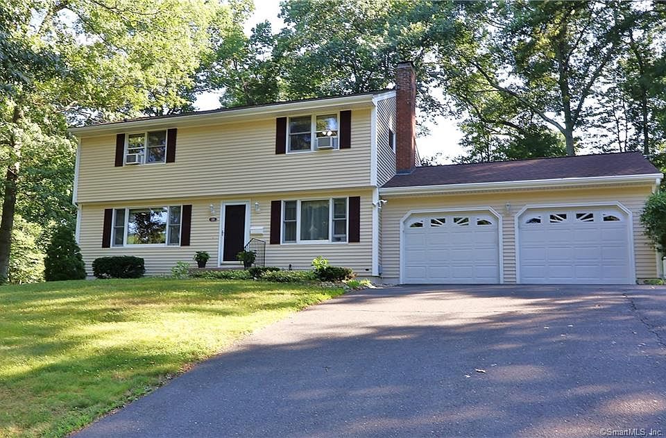 1st image of 120 Mountain Dr