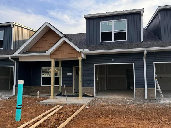 7328 Whispering Pines Ln, Powell, TN 37849