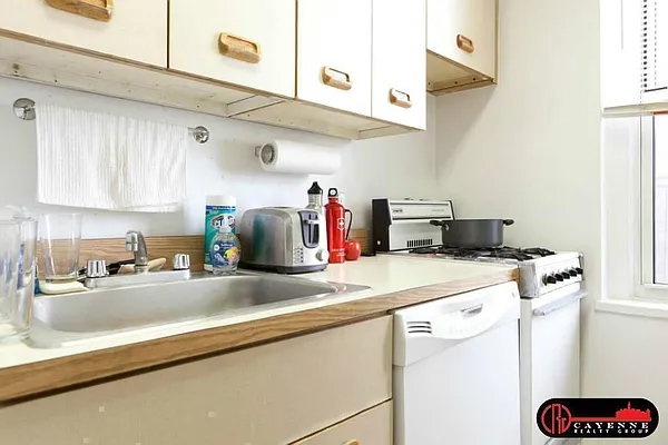 Rented by Cayenne Realty Group | media 49