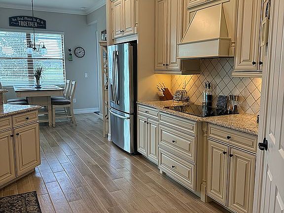5th image of 28680 Cavan Ct