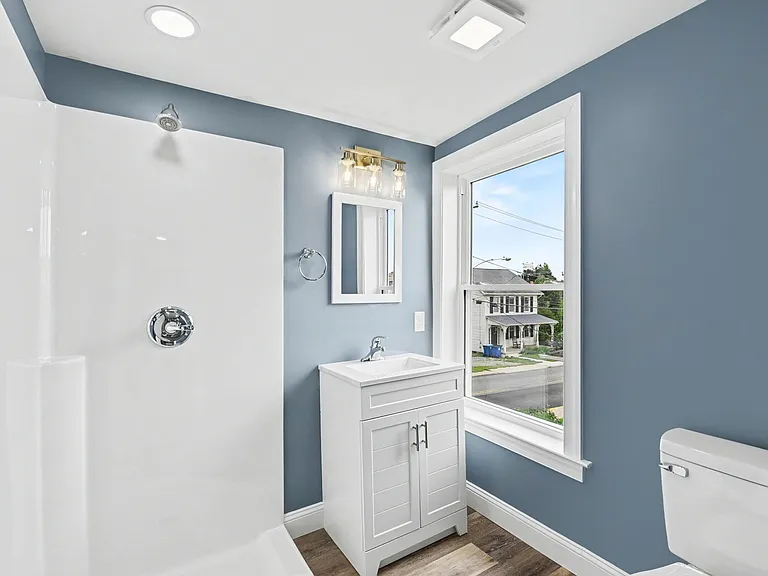 20 Walnut St — Photo 16
