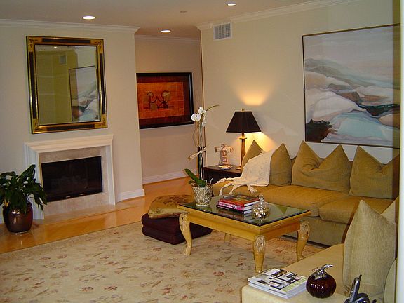Fireplace in Livingroom