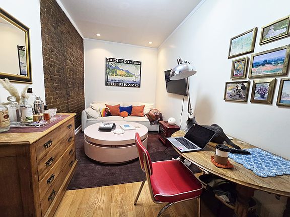 4th image of 382 S 4th St APT 7
