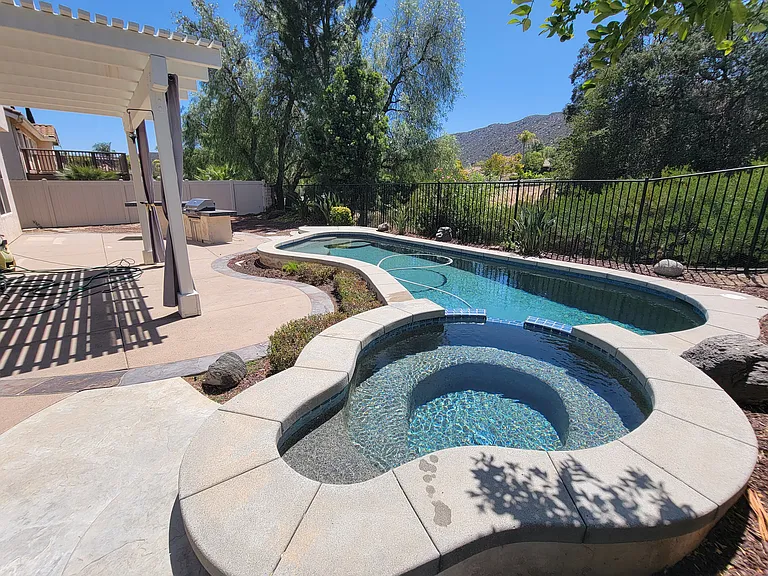 23561 Bending Oak Ct — Photo 2