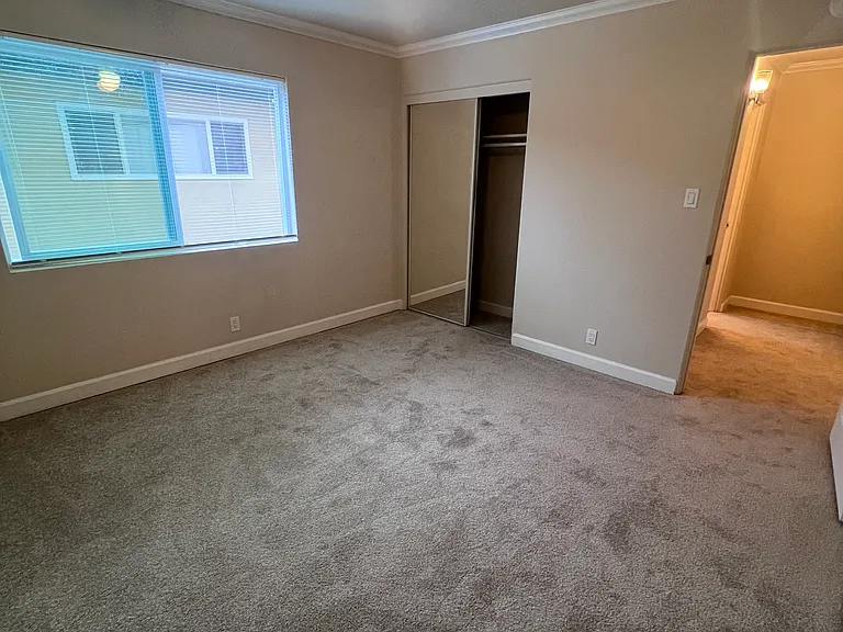 Central Avenue Apartments — Photo 14
