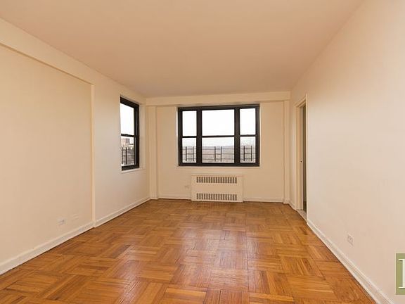 2nd image of 3103 Fairfield Ave APT 8J