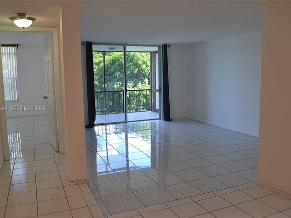 2nd image of 3670 Inverrary Dr APT 2D