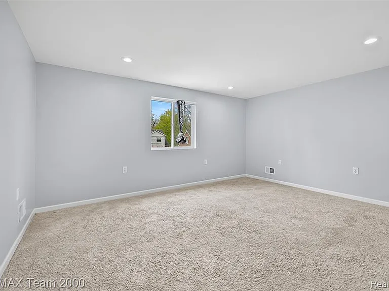 3330 Woodside St — Photo 23