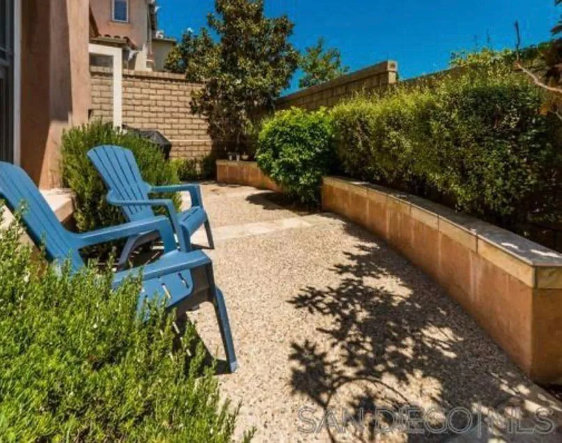 3 bed, 2428 sqft, $7,400 — Photo 3