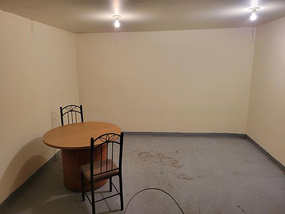 Bonus area in lowest level. Area also has hookups for washer and both gas and electric dryer and seperate storage room