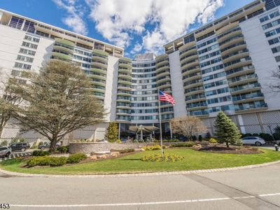 1 Claridge Dr APT 810, Verona, NJ, 07044