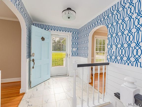 4th image of 879 Golf Course Rd