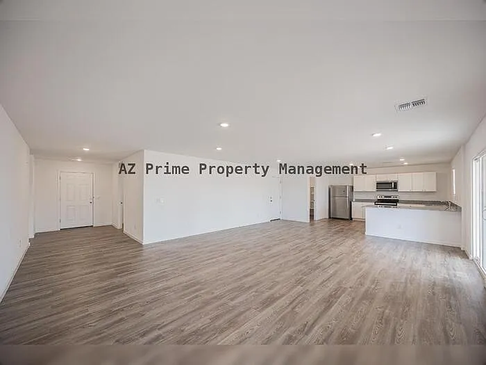 28 S Naples Ln — Photo 5
