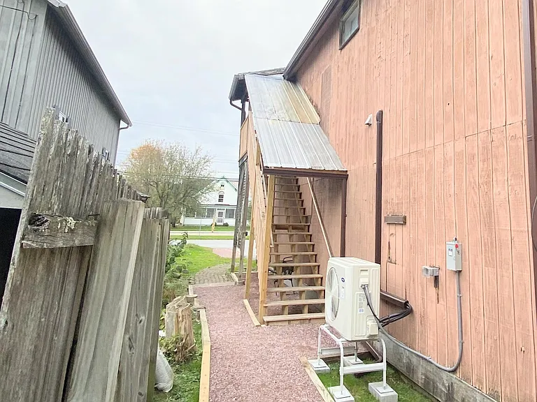 155 S Main St — Photo 15