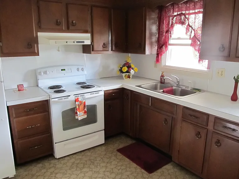 540 N Lincoln St #B — Photo 2