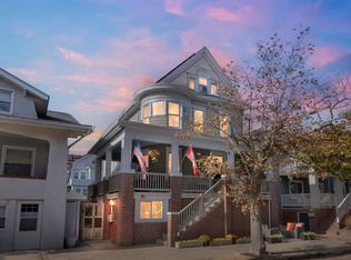 6 S Baton Rouge Ave, Ventnor, NJ 08406