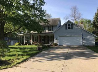 607 Highland Dr, Middlebury, IN 46540