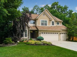 4686 Huntwicke Dr, Hilliard, OH 43026