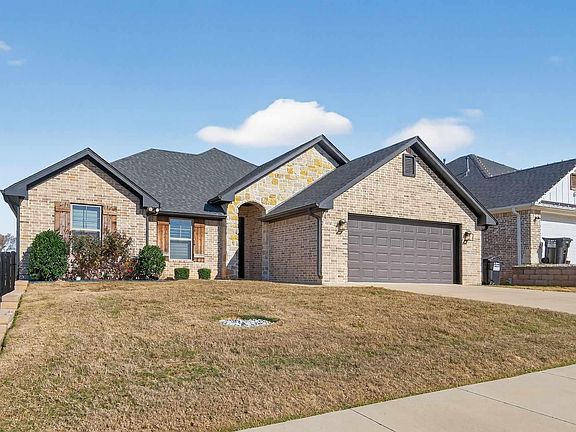 3rd image of 12758 Meadowbrook Dr