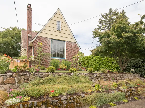 2839 NE Hancock St, Portland, OR 97212