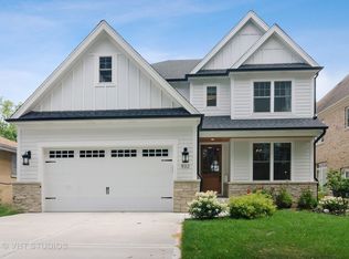 933 S Kirk Ave, Elmhurst, IL 60126