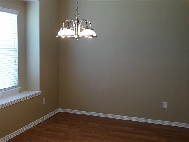 3 bed, 2.5 bath, 1678 sqft, $2,130 — Photo 3