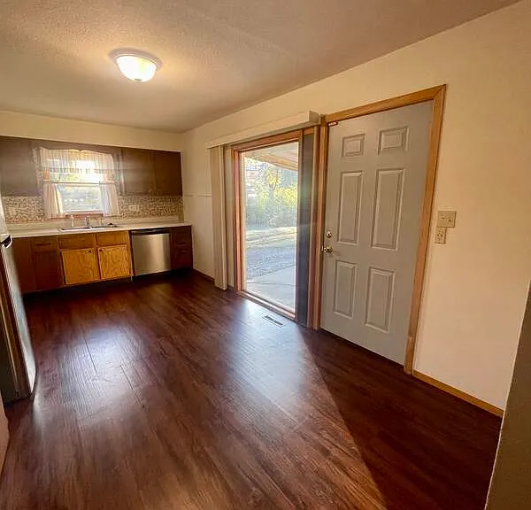 2717 O Ave NW — Photo 5