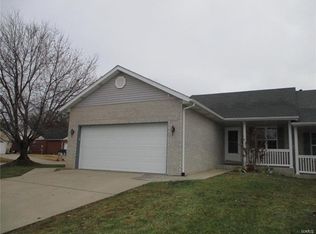 348 Radcliff Rd, Shiloh, IL 62221