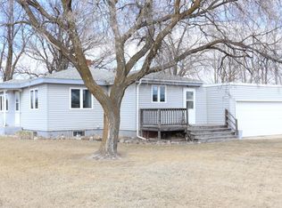 101 E McKenzie Ave, Strathcona, MN 56759