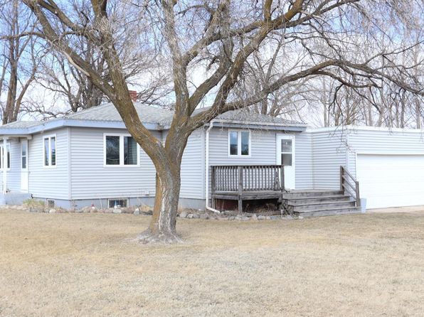 101 E McKenzie Ave, Strathcona, MN 56759