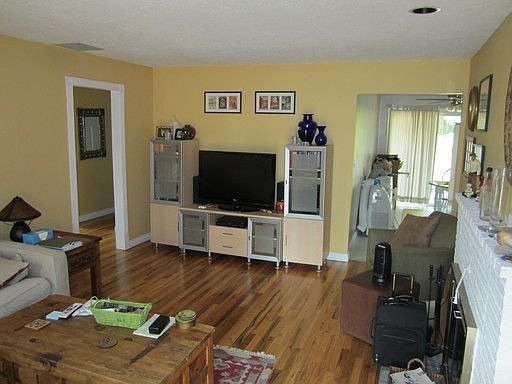 2nd image of 5611 SE Waymire St