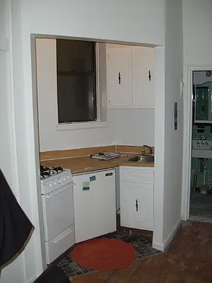Rented by Eric Goodman Realty Corp | media 22