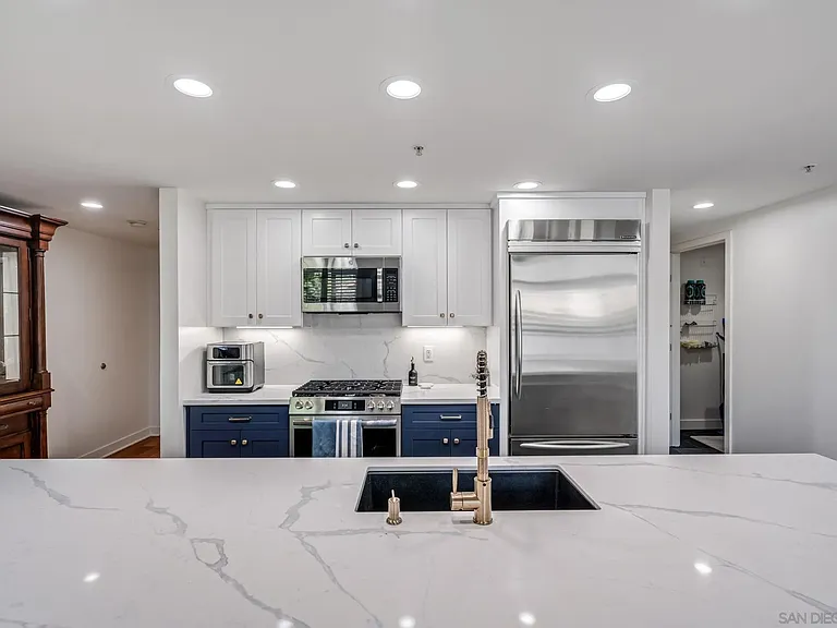 3812 Park Blvd #207 — Photo 7